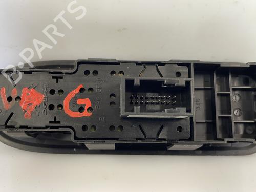 Used Left front window switch Left front window switch PEUGEOT 308 I (4A_, 4C_) 1.6 HDi (109 hp) 25666775 25666775