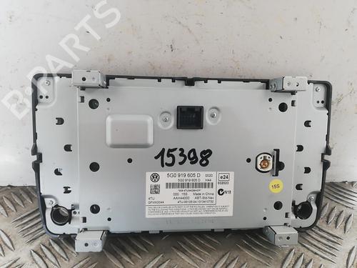 Used Radio VW GOLF VII (5G1, BQ1, BE1, BE2) 1.6 TDI (105 hp) 25669928