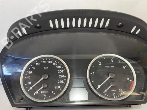 Used Instrument cluster BMW 5 (E60) 530 d (231 hp) 25666567