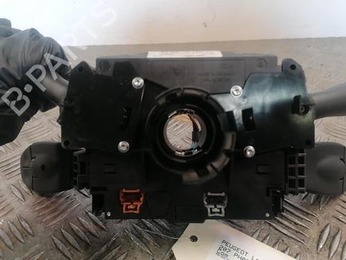 Used Steering column stalk Steering column stalk 25668390 25668390