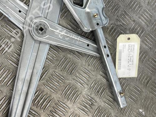 Vindusheismekanisme venstre foran RENAULT TWINGO I (C06_) 1.2 16V (C060) | BP25665492C22 