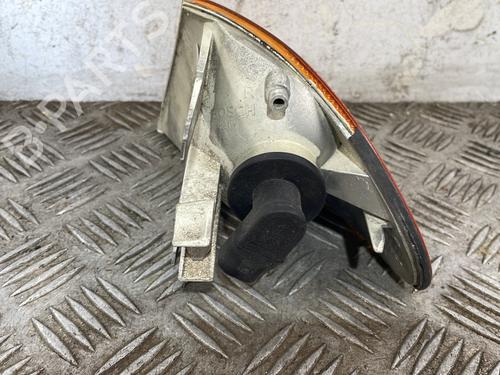 Used Right front indicator Right front indicator BMW 3 (E46) 320 d (129 hp) 25661905 25661905