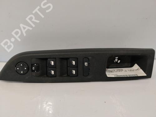 Venstre fortil elrude kontakt Venstre fortil elrude kontakt OPEL CORSA F (P2JO) 1.2 (68) (101 hp) 33611026 33611026