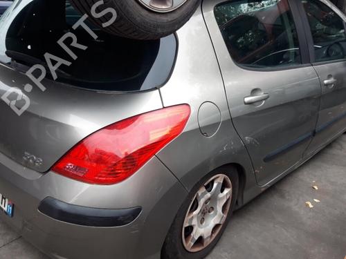 Fuse box PEUGEOT 308 I (4A_, 4C_) 1.6 HDi | BP25665554E1 