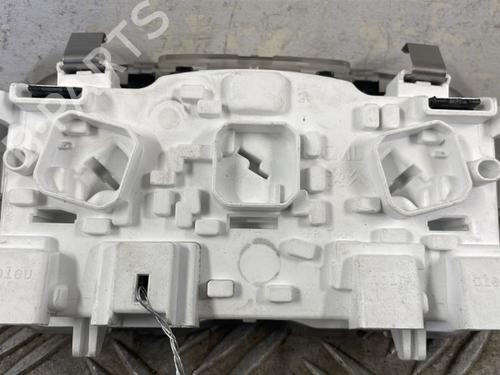 Used Interior roof light Interior roof light PEUGEOT 308 SW II (LC_, LJ_, LR_, LX_, L4_) 1.6 BlueHDi 120 (120 hp) 25669510 25669510