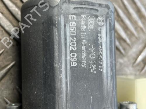 Used Left front window motor Left front window motor SKODA KAROQ (NU7, ND7) 1.6 TDI (115 hp) 25663048 25663048