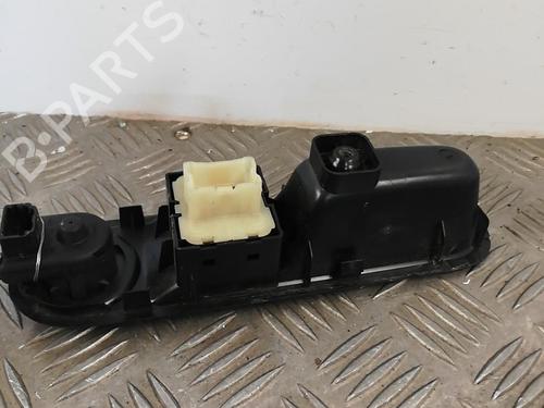 Used Steering column stalk Steering column stalk RENAULT TWINGO III (BCM_, BCA_) 0.9 TCe 90 (BCM9, BCM2) (90 hp) 25665347 25665347
