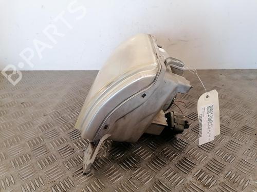 Højre forlygte Højre forlygte SUZUKI GRAND VITARA I (FT, HT) 2.0 TD 4x4 (SQ420D) (87 hp) 25663384 25663384