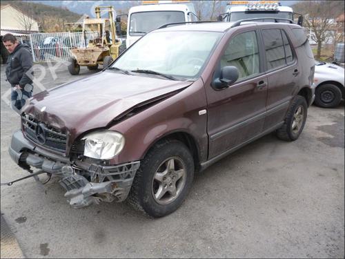 Left taillight MERCEDES-BENZ M-CLASS (W163) ML 270 CDI (163.113) | BP25662061C34 