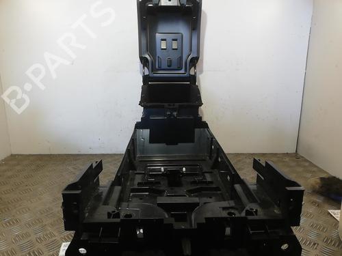 Middle console LAND ROVER RANGE ROVER SPORT II (L494) 3.0 SDV6 Hybrid 4x4 LR044748