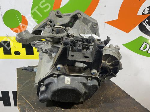 Used Gearbox VW POLO IV (9N_, 9A_) 1.2 12V (64 hp) 25668502