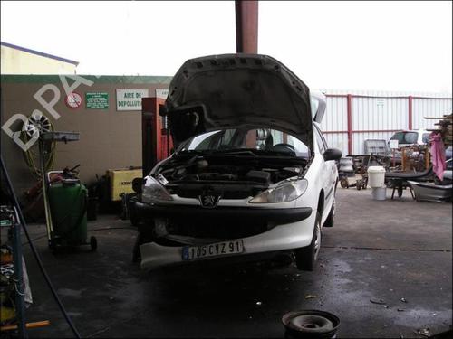 Used Starter PEUGEOT 206 Hatchback (2A/C) 1.4 i (75 hp) 25666479