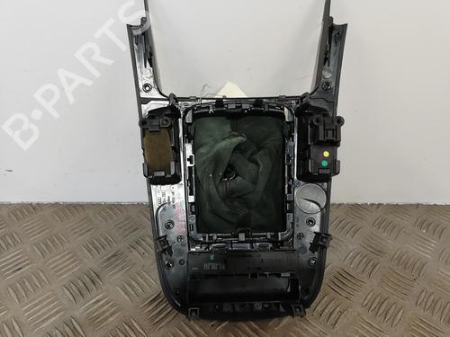 Used Middle console Middle console AUDI A4 B8 (8K2) 2.0 TDI (143 hp) 25667753 25667753