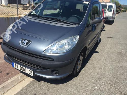 Left headlight PEUGEOT 1007 (KM_) 1.4 HDi | BP25666044C28 - Image 8