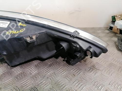 Left headlight PEUGEOT 1007 (KM_) 1.4 HDi | BP25666044C28 