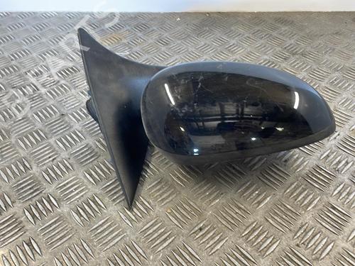 Retrovisor direito Retrovisor direito JAGUAR X-TYPE I (X400) 2.0 D (130 hp) 25665577 25665577