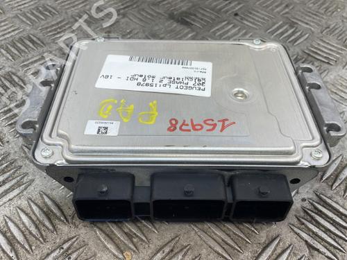 Used Engine control unit (ECU) Engine control unit (ECU) PEUGEOT 307 (3A/C) 1.6 HDi (90 hp) 25667213 25667213