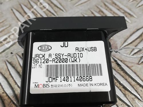 Used Electronic module KIA CEE'D Sportswagon (JD) 1.6 CRDi 110 (110 hp) 25662829