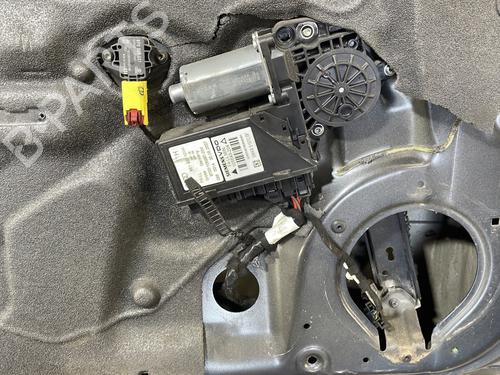 left-front-door-audi-a4-b7-avant-8ed-2004-2005-2006-2007-2008-25663468 main image