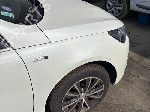 Used Right front fenders PEUGEOT 308 II (LB_, LP_, LW_, LH_, L3_) 1.2 VTi 72 (82 hp) 29372583