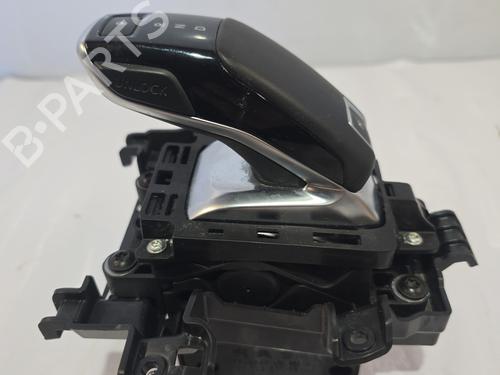 Used Gear lever Gear lever OPEL CORSA F (P2JO) 1.2 (68) (101 hp) 33859216 33859216