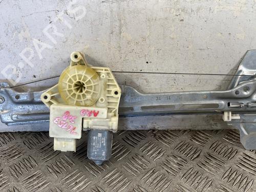 Used Right rear window motor Right rear window motor PEUGEOT 308 II (LB_, LP_, LW_, LH_, L3_) 2.0 BlueHDi 150 (150 hp) 25661978 25661978