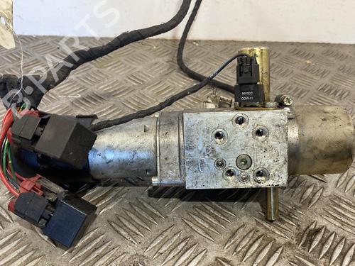 Used Electronic module Electronic module PEUGEOT 206 CC (2D) 2.0 S16 (136 hp) 25667828 25667828