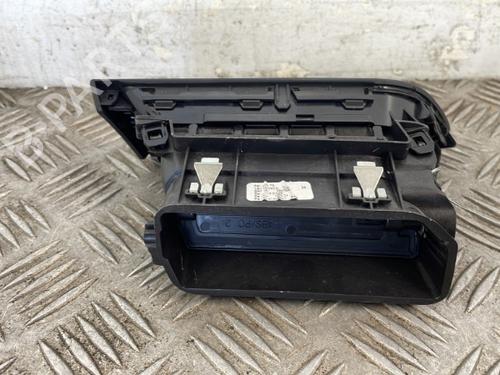 Used Air vent Air vent PEUGEOT 308 II (LB_, LP_, LW_, LH_, L3_) 1.5 BlueHDi 130 (131 hp) 25664516 25664516