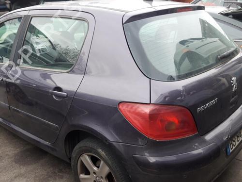 Fuse box PEUGEOT 307 (3A/C) 2.0 HDi 110 | BP25670582E1 