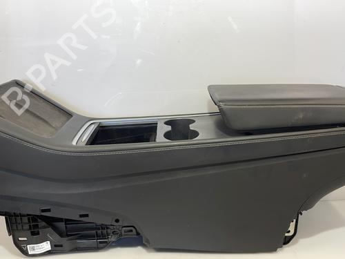 Used Middle console TESLA MODEL 3 (5YJ3) EV (283 hp) 26508439