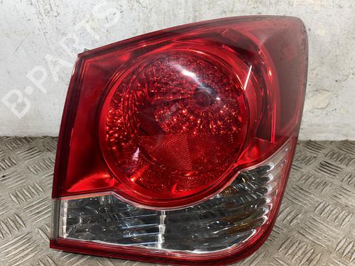Used Right taillight CHEVROLET CRUZE (J300) 2.0 CDI (163 hp) 25667004