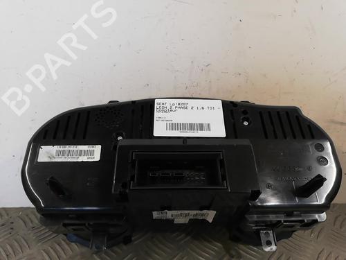 Instrument cluster SEAT LEON (1P1) 1.6 TDI | BP25665730C47