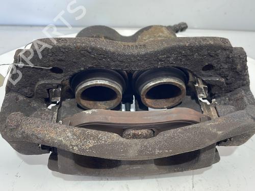 Used Right front brake caliper MERCEDES-BENZ VITO / MIXTO Van (W639) 111 CDI (639.601, 639.603) (116 hp) 26580894