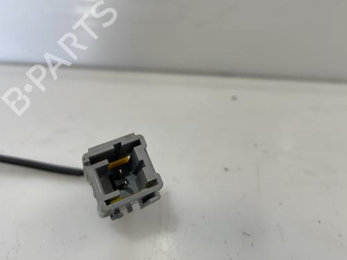 Seat buckle PEUGEOT 208 I (CA_, CC_) 1.2 VTI 82 | BP25664047I32