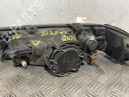 Used Right headlight Right headlight ROVER 200 II Hatchback (RF) 216 Si (112 hp) 25667101 25667101