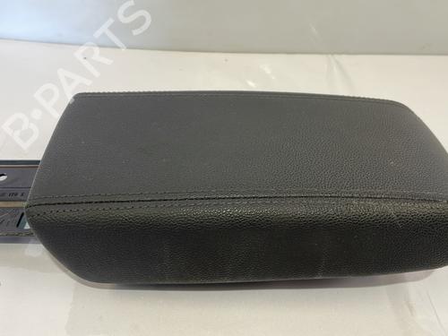 Used Armrest / Center console RENAULT CLIO V (B7_) 1.5 Blue dCi 85 (B7AG) (86 hp) 29484999
