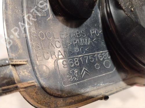 right-tailgate-light-citroen-c3-picasso-sh_-2008-37187957 main image