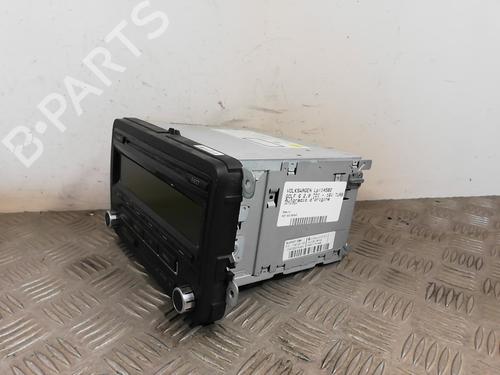 Used Radio VW GOLF VI (5K1) 2.0 TDI (110 hp) 25663152