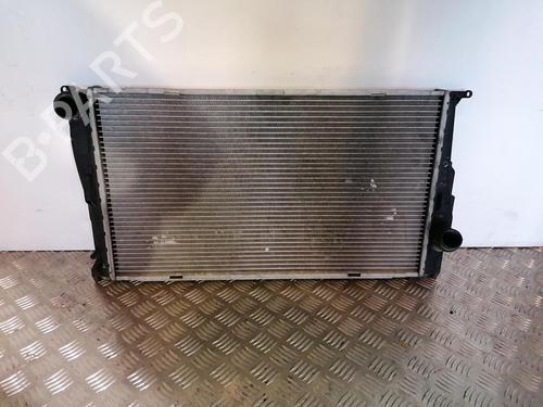 Used Water radiator Water radiator BMW 3 (E90) 330 xd (231 hp) 25671258 25671258