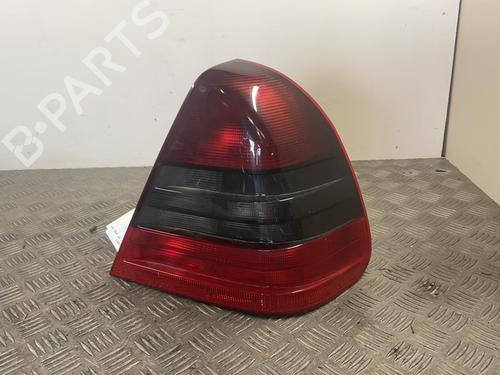 Used Right taillight MERCEDES-BENZ C-CLASS (W202) C 250 Turbo-D (202.128) (150 hp) 25670962