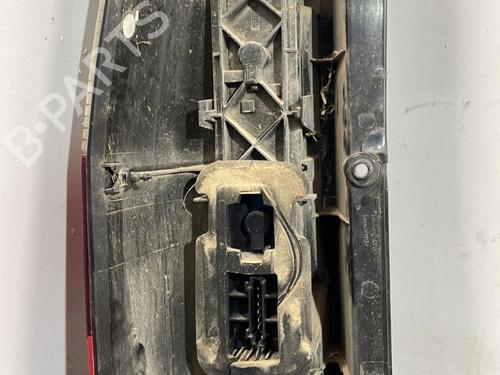 Used Right taillight Right taillight MERCEDES-BENZ SPRINTER 3,5-t Van (B906) 319 CDI / BlueTEC (906.631, 906.633, 906.635, 906.637) (190 hp) 25661853 25661853