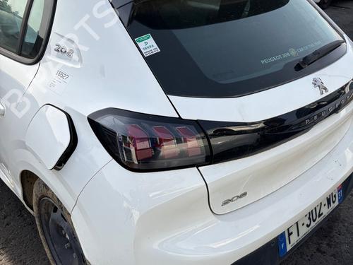 Venstre baglygte PEUGEOT 208 II (UB_, UP_, UW_, UJ_) 1.2 PureTech 75 (75 hp) 29353643