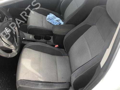 Steering column stalk TOYOTA AURIS (_E18_) 1.8 Hybrid (ZWE186_, ZWE186R) | BP25665753I23 