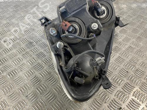 Right headlight TOYOTA COROLLA Verso (ZER_, ZZE12_, R1_) 2.0 D-4D (CUR10_, CUR10R) | BP25668036C29 