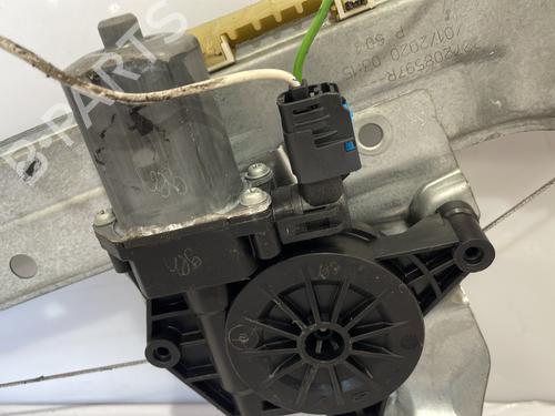 Rear right window mechanism DACIA DUSTER (HM_) 1.5 dCi 115 (HMAD) | BP27884332C25 