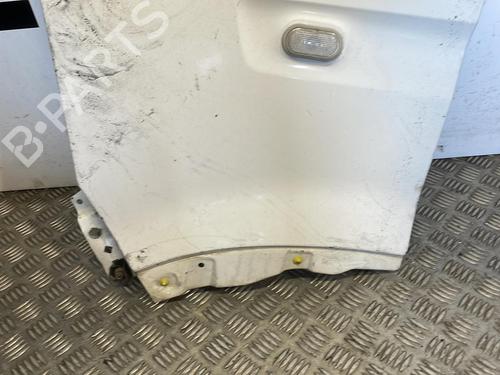 Used Left front fenders RENAULT MASTER II Van (FD) 2.5 dCi (FD02) (101 hp) 25670897