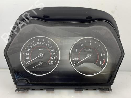 Used Instrument cluster BMW 1 (F21) 120 d xDrive (184 hp) 25666718