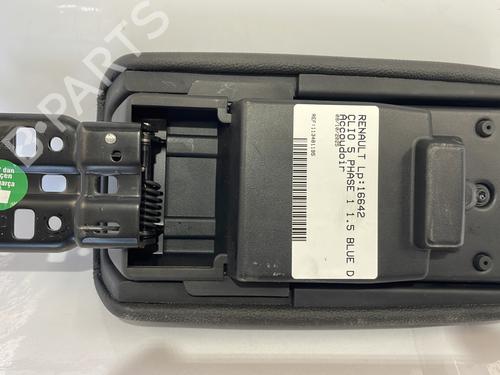 Armrest / Center console RENAULT CLIO V (B7_) 1.5 Blue dCi 85 (B7AG) | BP29484999I20 