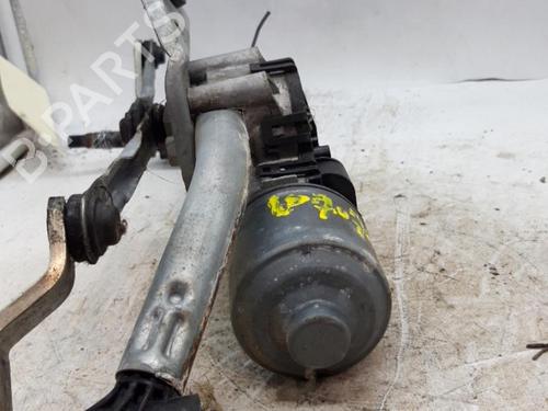 Front wiper motor RENAULT TWINGO II (CN0_) 1.5 dCi (CN0E) | BP25668707M29 