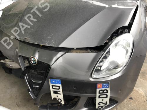 Used Right taillight Right taillight ALFA ROMEO GIULIETTA (940_) 2.0 JTDM (940FXQ1A, 940FYC1A) (150 hp) 25665403 25665403